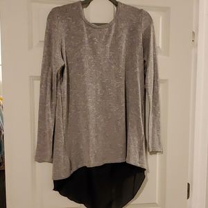 Women's top; Size Large; Heather grey/black